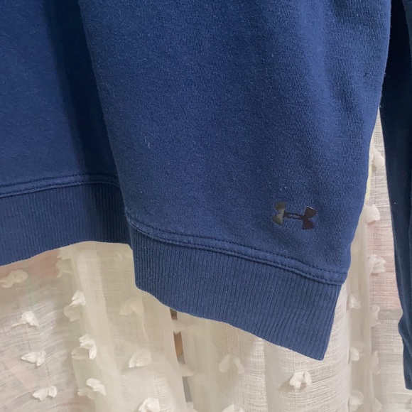 Under Armour Sweatshirt - Picture 2 of 2